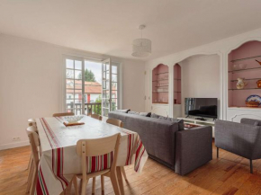 Appartement spacieux et rénové sur les hauteurs, idéal pour vacances en famille ou amis - FR-1-2-437